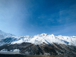 How to Identify and Treat Early Symptoms of Altitude Sickness on EBC