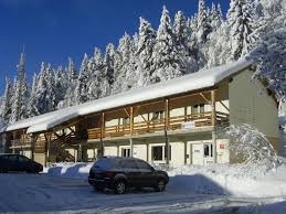 Experience Premier Travel with Luxury Cab Rental from Geneva Airport