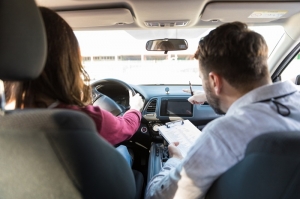 What Role Do Driving Schools in Brantford Play in Building Confident Drivers