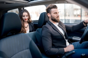Why Renting a Car with a Driver is Ideal for Tourists in Dubai