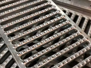 Interlocking Plank Grating