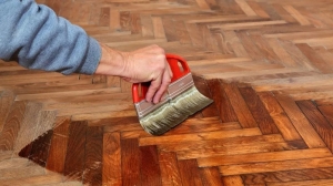 Why the Right Floor Waxing Equipment is Important for Maintaining Office Floors