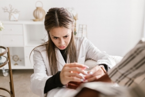 Effective Solutions for Pain Relief at The Kiran Osteopathy and Physiotherapy Centre