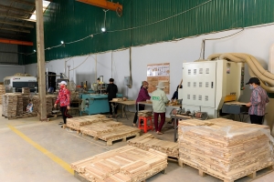 Outdoor Decking Tile Manufacturing Plant Setup Report 2025: Business Plan, and Machinery Cost