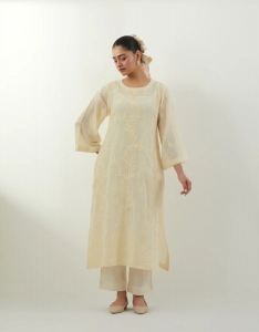 Women’s Kurta Sets – Handcrafted Elegance by Vinusto