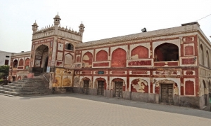 Chiniot District: Location, Weather, Hospitals, and More