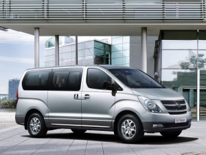 Affordable Transport Hacks: Why Minibus Rental Beats Multiple Cars