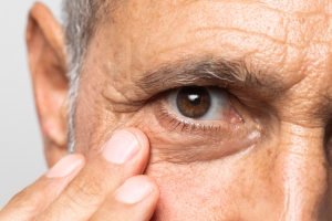 Finding the Right Macular Hole Surgeon in Saint Petersburg: A Patient's Guide