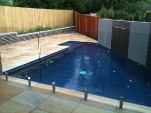 What Are The Benefits Of Frameless Glass Pool Fencing ?
