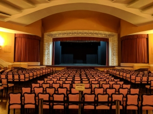How to Choose the Best Musical Theatre Program for Teens