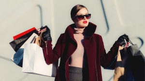 Inside the World of Celebrity Blogs: Where Fame Meets the Feed