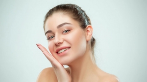 Comparing Natural vs. Clinical Whitening Methods