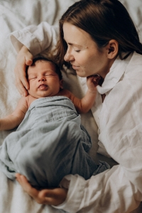 Why the First 14 Days Are Crucial for Newborn Photography