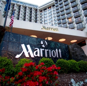 How to Travel Luxuriously on a Budget: 7 Hotel Hacks That Actually Work