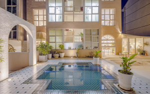 How to Design a Low-Voltage Lighting System for Your Backyard