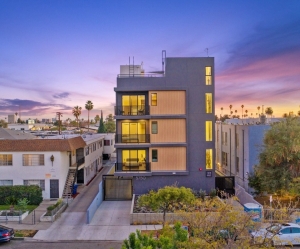 Loft apartment in Hollywood by Stlivingla