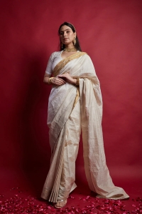 Vinusto Wedding Sarees – Where Tradition Meets Timeless Elegance