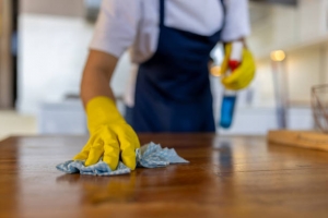 How to Restore Dirty Concrete Floors with a Garage Floor Cleaning Service