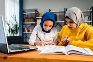 How Online Quran Tutors Help Muslims Stay Connected Abroad