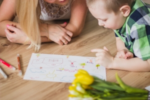 How to Use a Silicone Colouring Mat to Boost Your Child’s Imagination