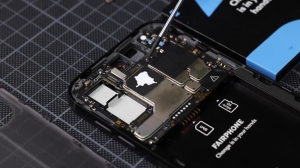 Android Battery Replacement in Louisville - Sind Cellular 6