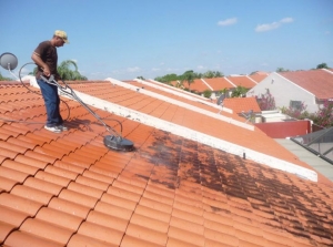 How Roofing Company Orlando Professionals Handle Roof Inspections