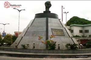 What Is Mukka Chowk? The Story Behind Karachi’s Fist Monument