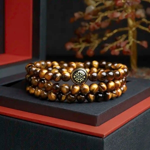 What is a 7 Chakra bracelet and how does it balance your energy centers?