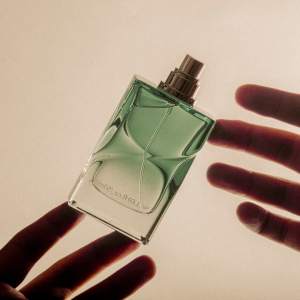 Confidence in a Bottle: How Scent Influences Energy and Attraction