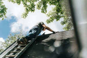 How a Roofing Company in Vancouver Prevents Storm Damage
