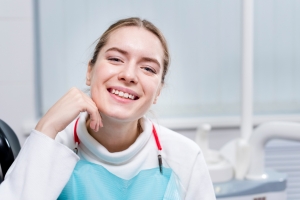Hollywood Smile Dental Clinic: Transforming Smiles with Artistry and Precision