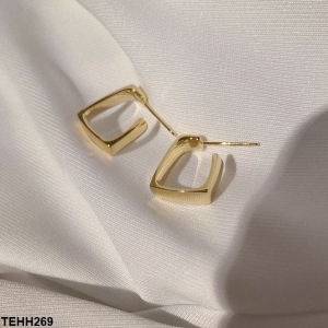 Hoop & Pearl Earrings: Classic Staples Every Woman Should Own