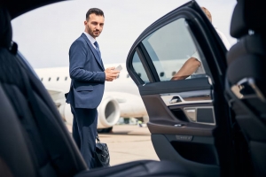 How to Choose the Best Airport Service for Business Travelers
