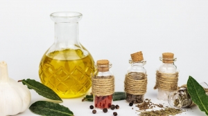 How Cold-Pressed Coconut Oil Can Improve Your Skin and Hair Naturally