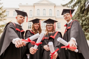How A Part-time PhD Program Can Help Working Professionals Learn Skills?