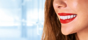 Veneers vs. Whitening: Which Smile Fix Is Right for You?