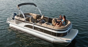 Unlock Muskoka’s Hidden Beauty with a Boat Rental in Gravenhurst