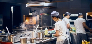 Cloud Kitchen Market Size, Trends, Revenue, and Growth Analysis 2025-2032