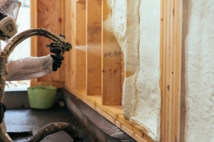 How a Professional Spray Foam Contractor in Elgin, TX Help Cut Utility Bills