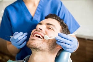 What to Look for in a Dental Clinic Near Me