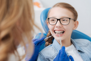 How to Choose the Best Pediatric Orthodontist Near You: Red Flags and Green Lights