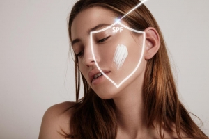 Why SPF 50+ Isn’t Optional — Even If You’re Indoors