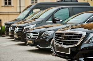 Top Features to Look for in anEvent Chauffeur Melbourne Service