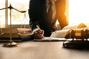 When Should You Contact an Aggravated Assault Lawyer?