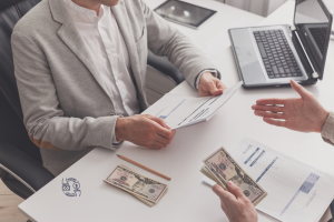 Forex Tips for NRIs Returning to India: Converting Dollars to INR the Smart Way