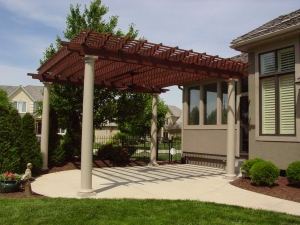 Pergola and Deck Builders: How to Choose the Right Team for Your Outdoor Project