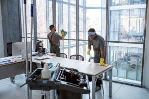 What Does a Professional Commercial Cleaning Service Include?