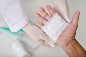 How to Identify a Chronic Wound: Symptoms & When to Seek Help