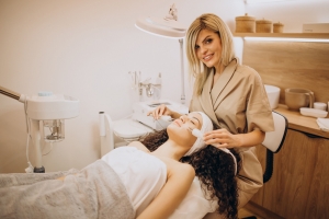 Microneedling Treatment UK: What It Is and Why It's Gaining Popularity