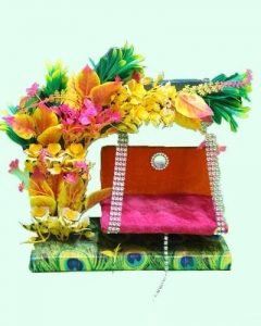 What Makes Laddu Gopal Jhula Online a Valuable Addition to Your Puja Room?